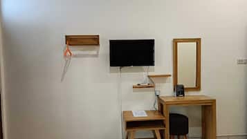 Standard Room | 1 bedroom, desk, free WiFi, bed sheets