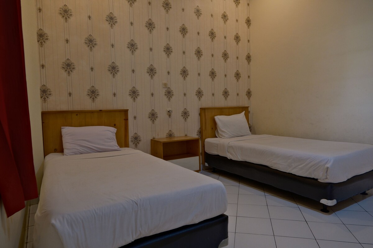 Standard Room | 1 bedroom, desk, free WiFi, bed sheets