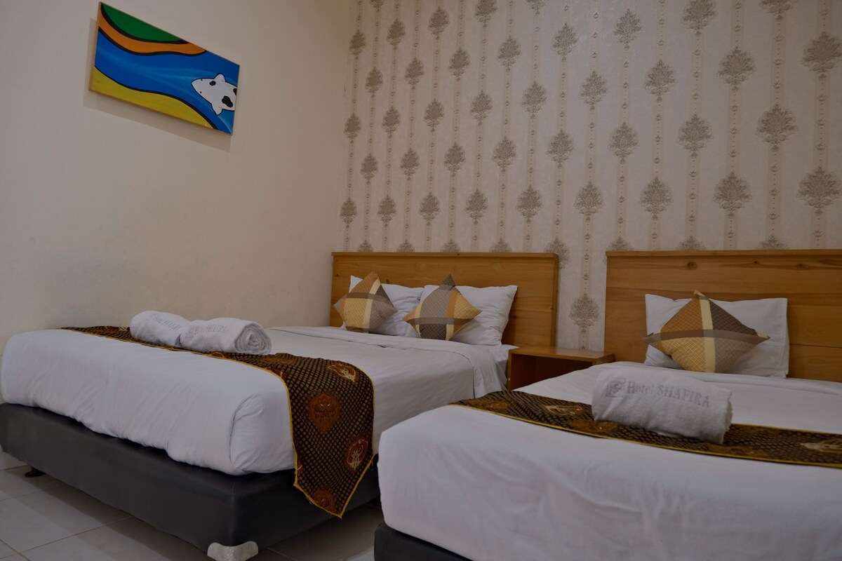 Superior Room | 1 bedroom, desk, free WiFi, bed sheets