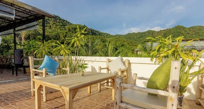 Club 22 Kamala Suites