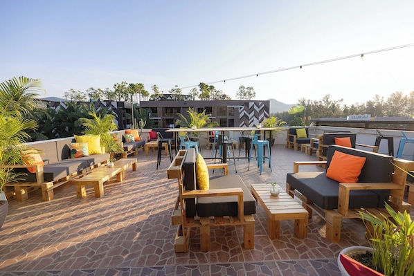 Rooftop bar - Club 22 Kamala Suites (Kamala)