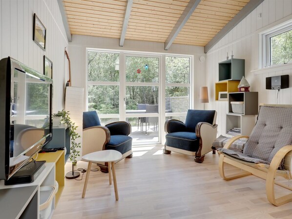 Télévision, cheminée