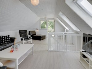 Televisie en een open haard