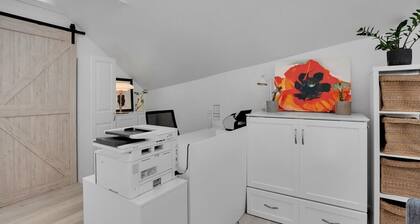 Capitola Village Work-Live Loft - Pet Friendly