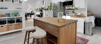 Capitola Village Work-Live Loft - Pet Friendly