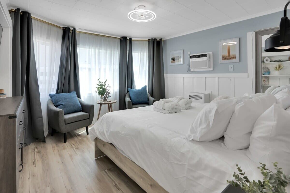 1 bedroom, travel crib, WiFi, bed sheets