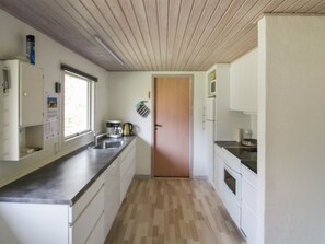 Refrigerador, microondas, horno, lavavajillas