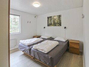 3 bedrooms, Internet