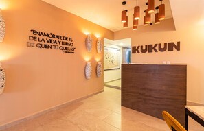 Lobby - Casa Roma by Kukun Su (Ciudad de México)