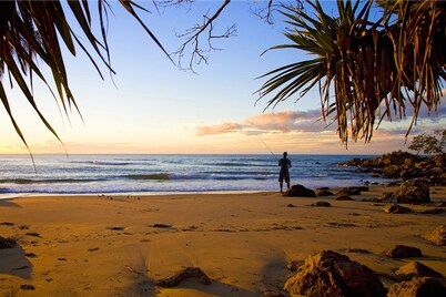 Kangaroo Kabin - Entire cabin, 5mins to the beach, pet friendly.