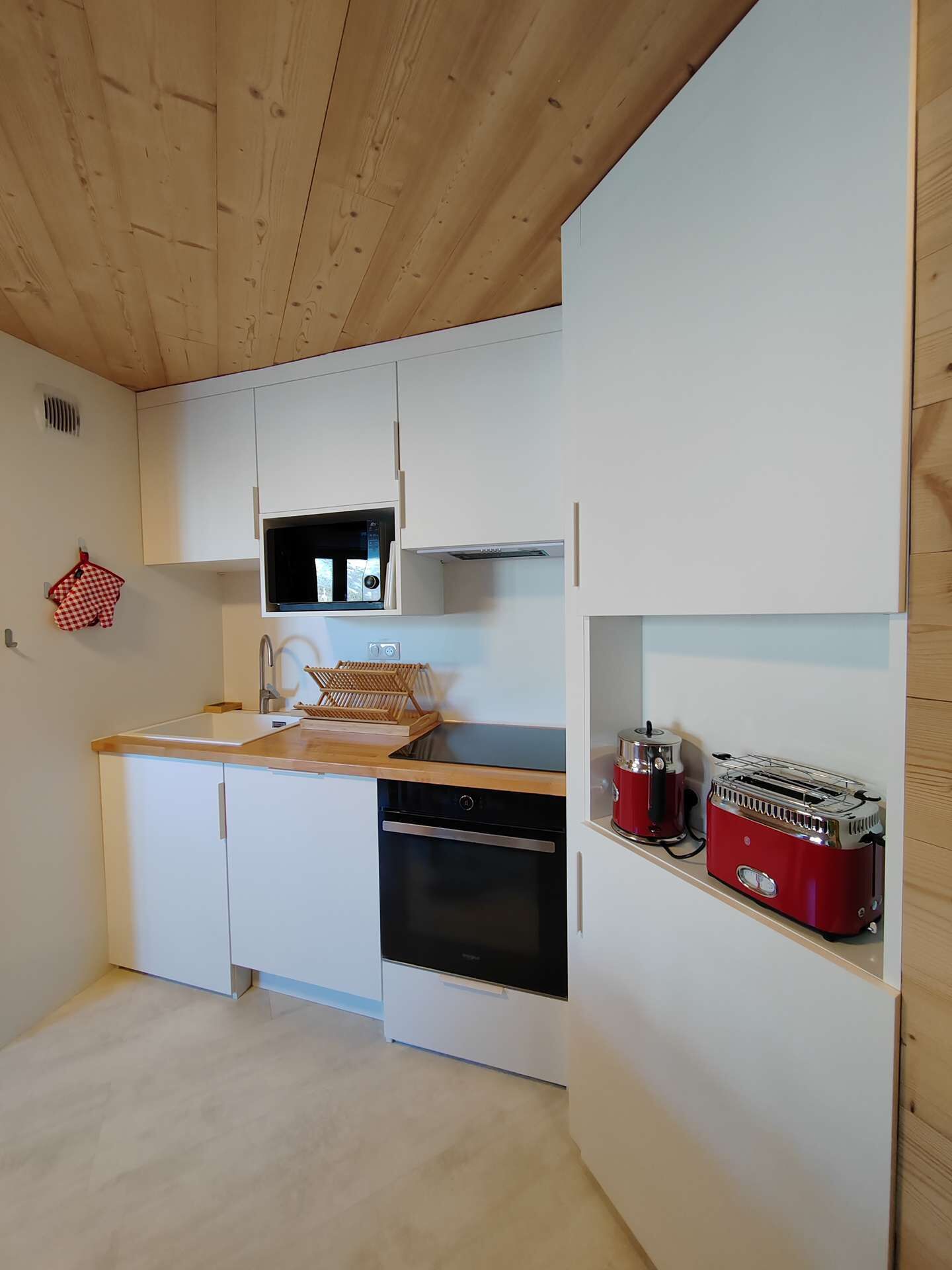 Réfrigérateur, four, lave-vaisselle