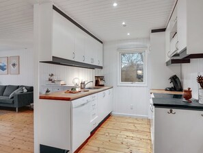 Køleskab, mikrobølgeovn, ovn, opvaskemaskine