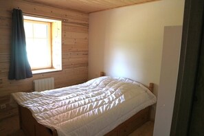 2 chambres, fer et planche à repasser, accès au Wi-Fi (inclus)