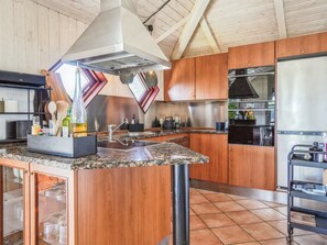 Refrigerador, microondas, horno y lavavajillas 