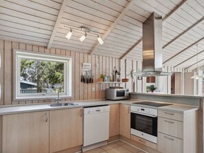 Réfrigérateur, micro-ondes, four, lave-vaisselle