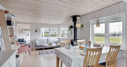 "Aarto" - 250m from the sea by Interhome