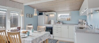 "Aarto" - 250m from the sea by Interhome