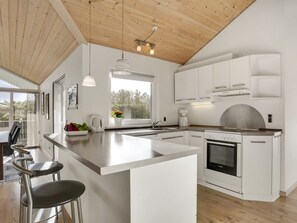 Køleskab, mikrobølgeovn, ovn, opvaskemaskine