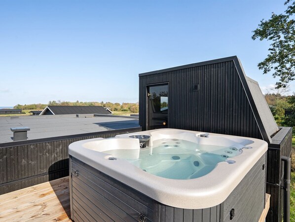 Bain à remous extérieur