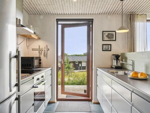 Fridge, microwave, dishwasher, cookware/dishes/utensils - "Eila" - 400m from the sea by Interhome (Glesborg)