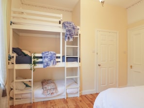 1 bedroom, individually decorated, individually furnished, free WiFi