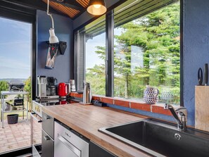 Fridge, oven, dishwasher, highchair
