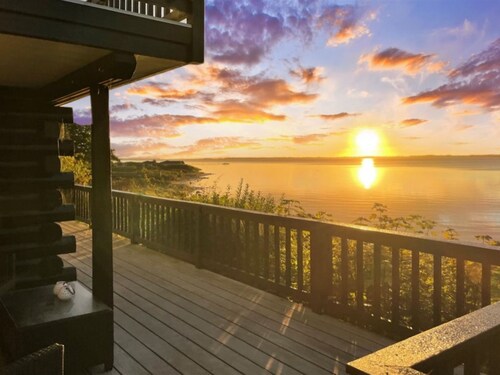 "Sander" - 10m to the fjord by Interhome