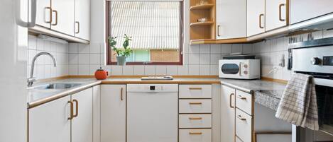 Fridge, microwave, oven, dishwasher