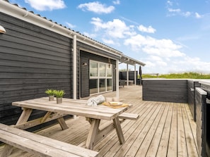 Outdoor dining - "Markku" - 400m from the sea by Interhome (Harboøre)