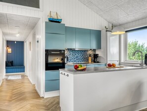 Fridge, microwave, oven, dishwasher - "Markku" - 400m from the sea by Interhome (Harboøre)