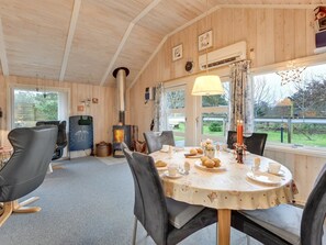 Dining - "Hannah" - 300m to the fjord by Interhome (Skjern)