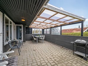 Outdoor dining - "Hoghni" - 850m to the fjord by Interhome (Hemmet)