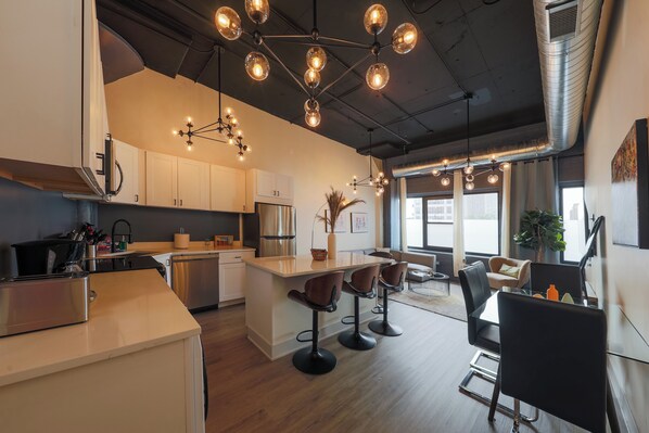 Fridge, microwave, oven, stovetop