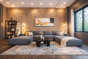 Smart TV, libri, stampante