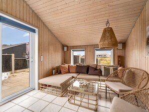 Tv och eldstad