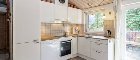 Réfrigérateur, micro-ondes, four, lave-vaisselle