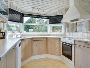 Fridge, microwave, oven, dishwasher - "Börge" - 3.9km from the sea by Interhome (Rømø)