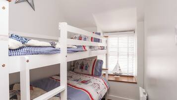2 bedrooms, individually decorated, individually furnished, free WiFi