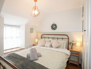 2 habitaciones, decoración personalizada y muebles diferentes 