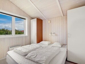 3 bedrooms, WiFi