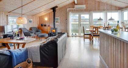 "Melanie" - 950m from the sea by Interhome