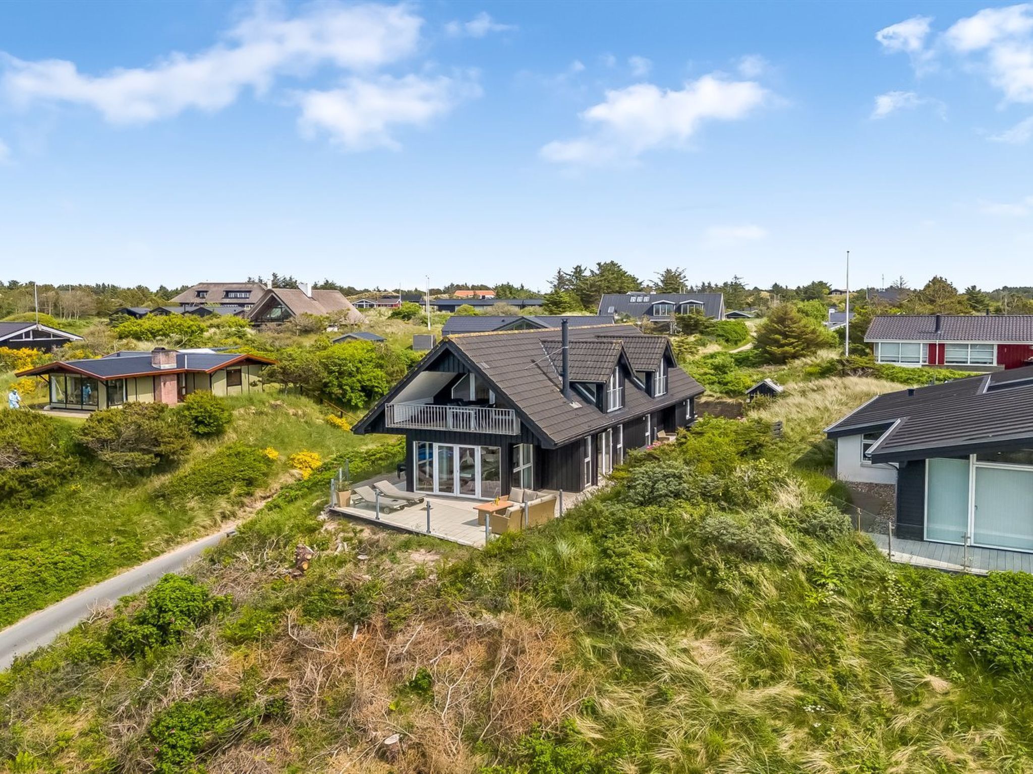 المنشأة من الخارج