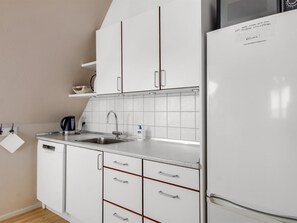 Køleskab, mikrobølgeovn, ovn, opvaskemaskine