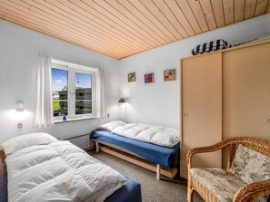 2 bedrooms