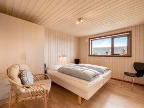 4 室のベッドルーム、WiFi