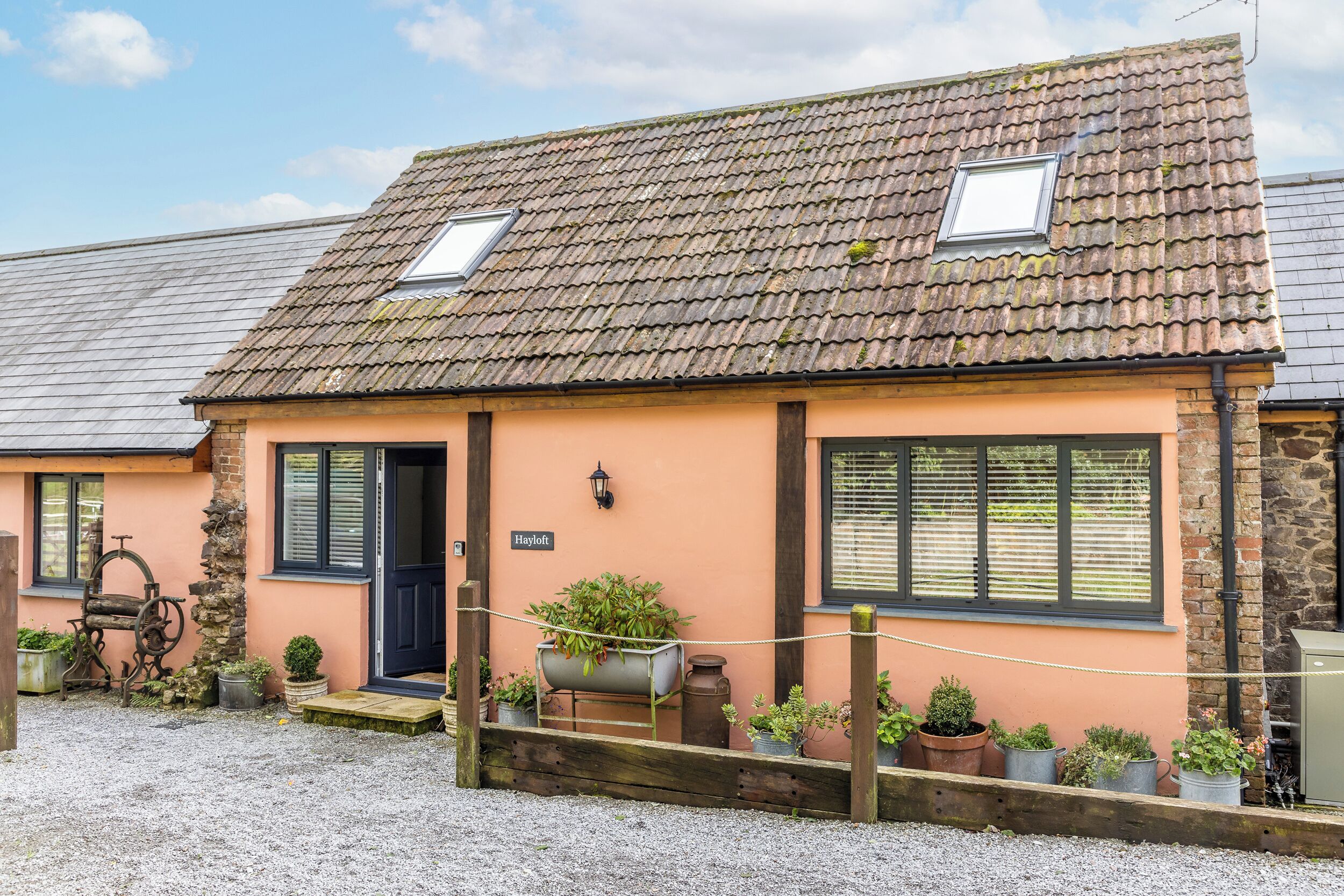 Cottage | Ngoại thất