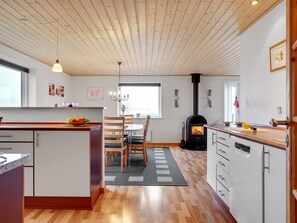 Dining - "Ambrosius" - 75m from the sea by Interhome (Tranekær)