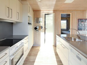 Fridge, microwave, oven, dishwasher - "Steffen" - 450m to the fjord by Interhome (Hvide Sande)