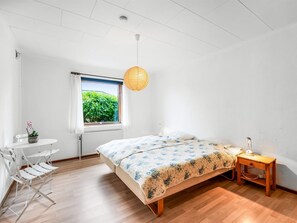 3 bedrooms, internet