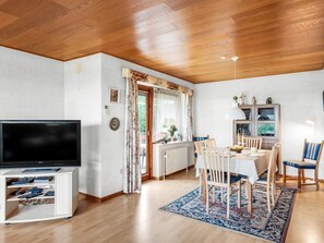 Dining - "Jalmari" - 3.5km from the sea by Interhome (Rømø)